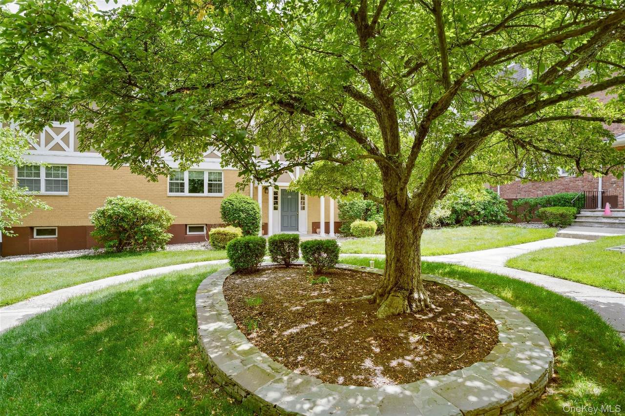 35 Milford Lane - Photo 1