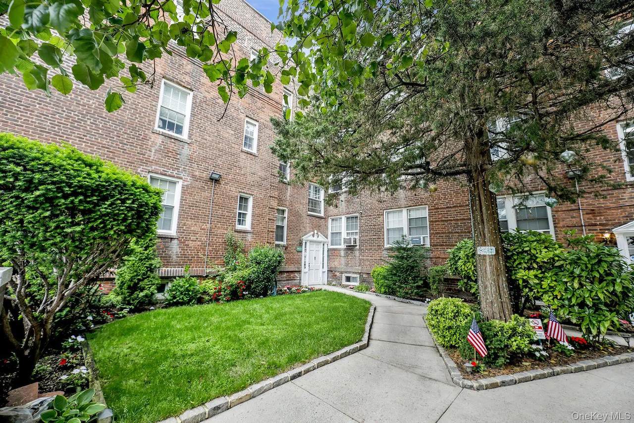 1 Ash Place - Photo 1