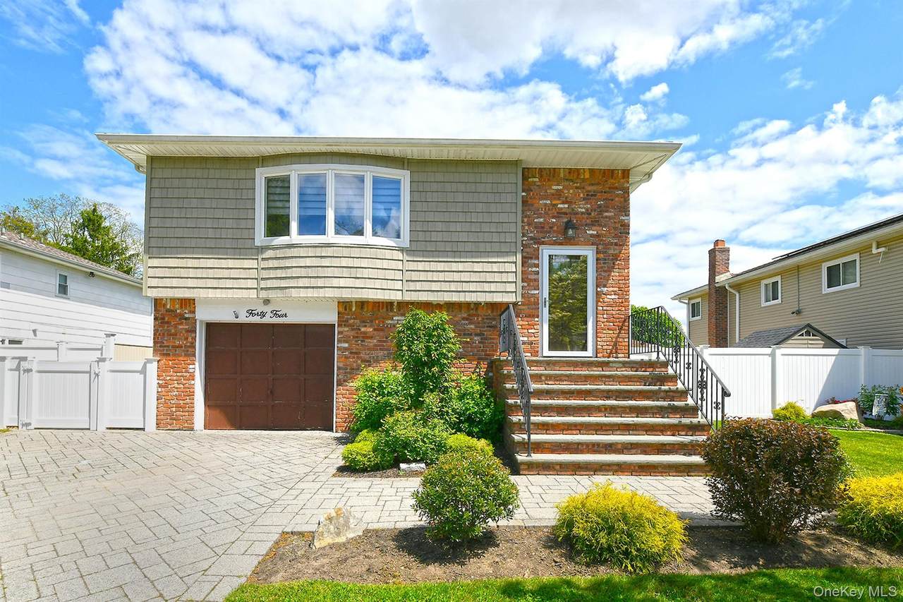 44 Derby Avenue - Photo 1
