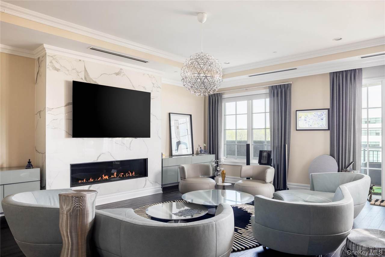 5000 Royal Court - Photo 1
