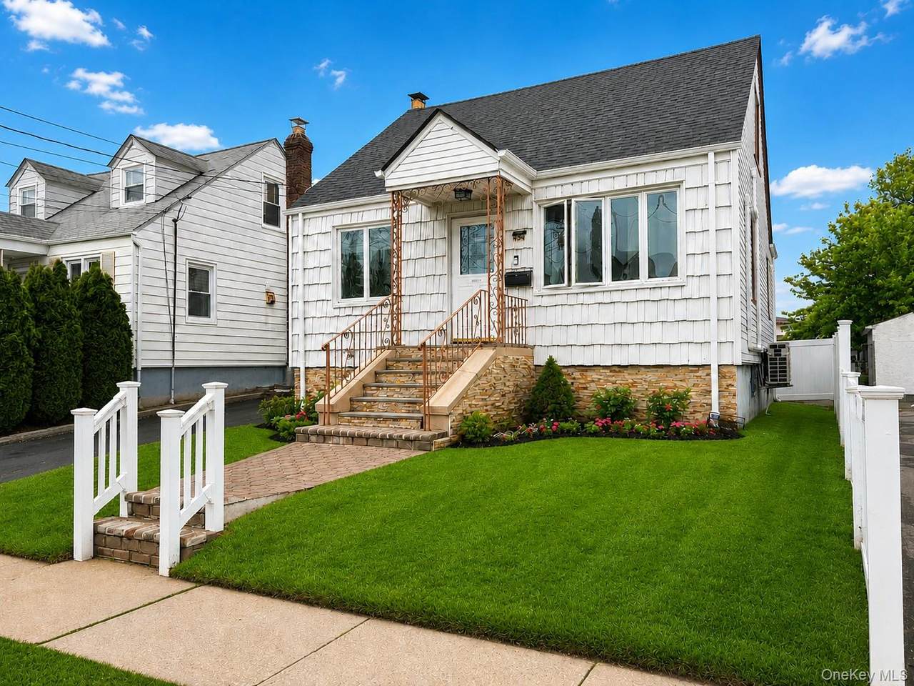 494 Lincoln Street - Photo 1