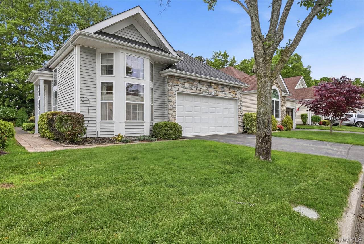 544 Leisure Drive - Photo 1