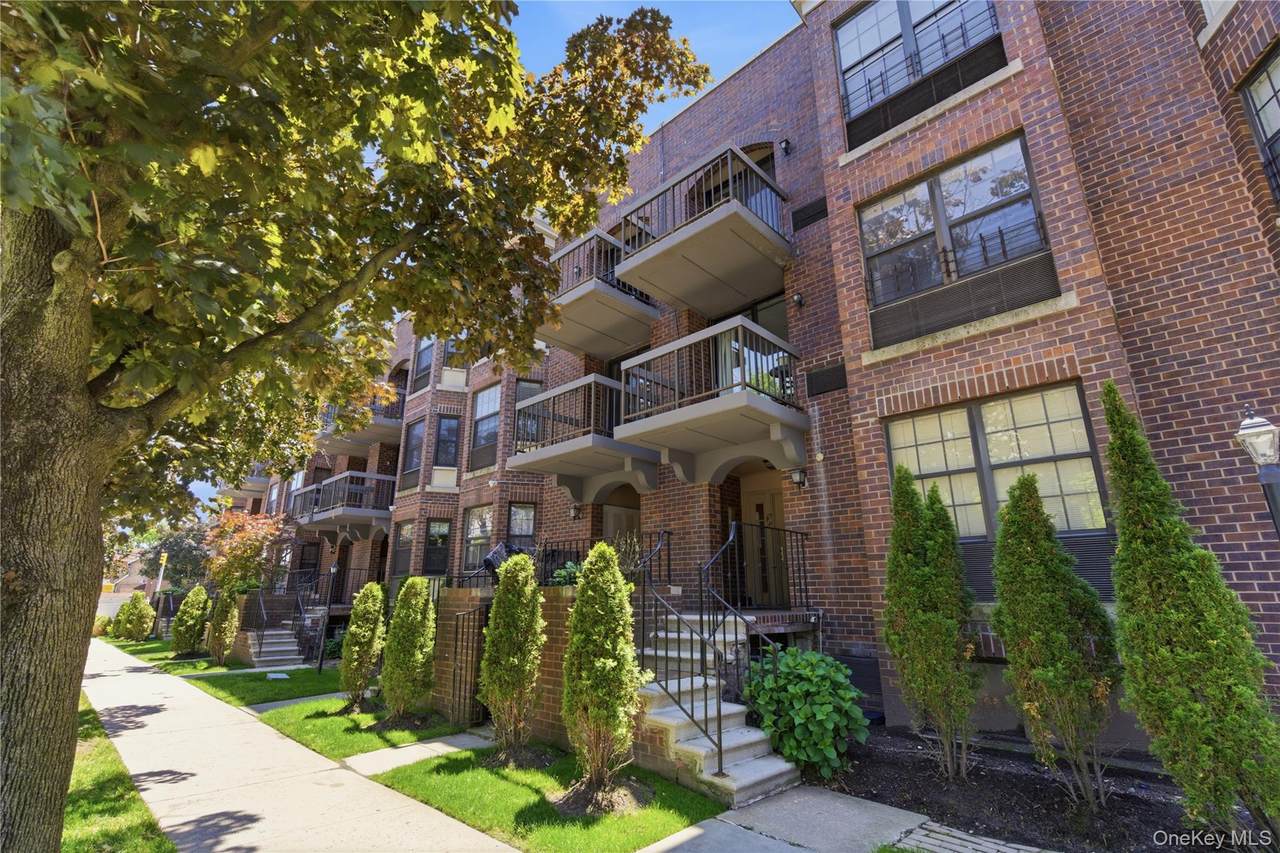 16306 71st Avenue - Photo 1