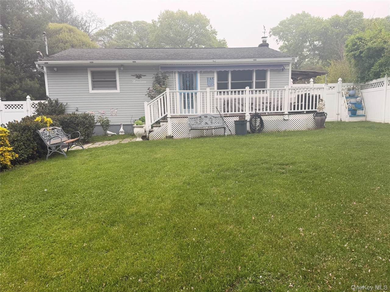 19 Westbury Drive - Photo 1