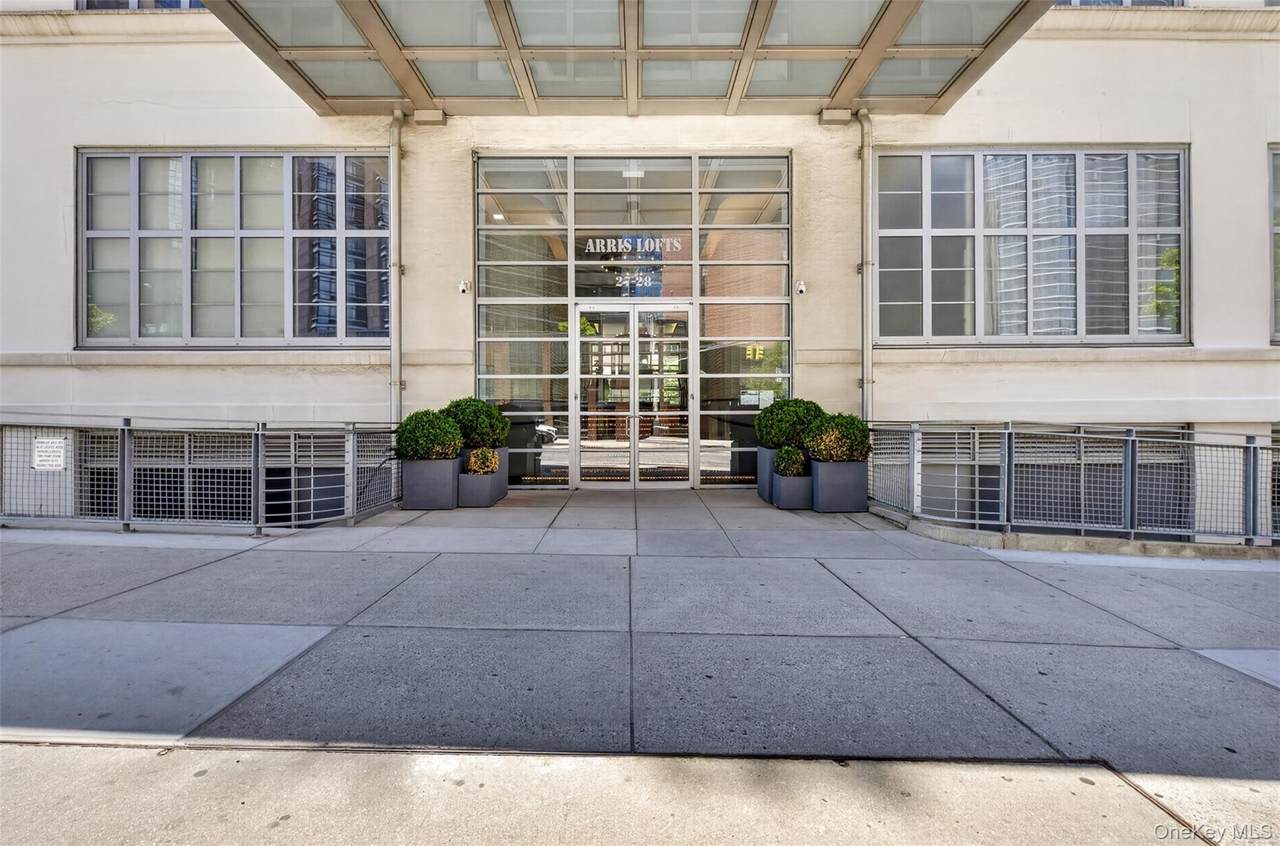 27-28 Thomson Avenue - Photo 1