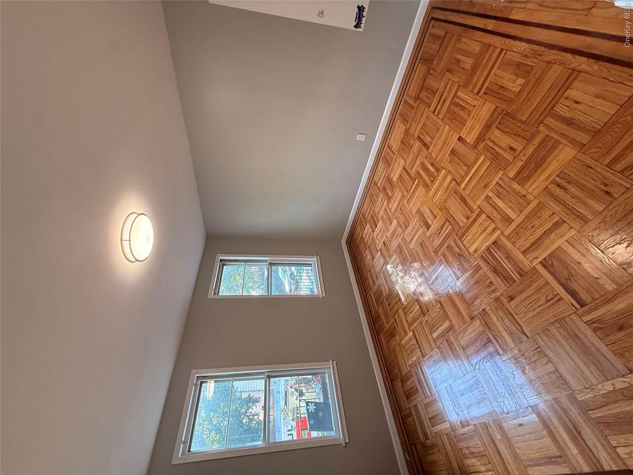 1958 Lurting Avenue - Photo 1