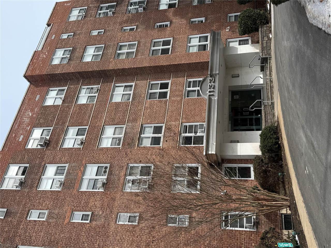 1133 Midland Avenue - Photo 1