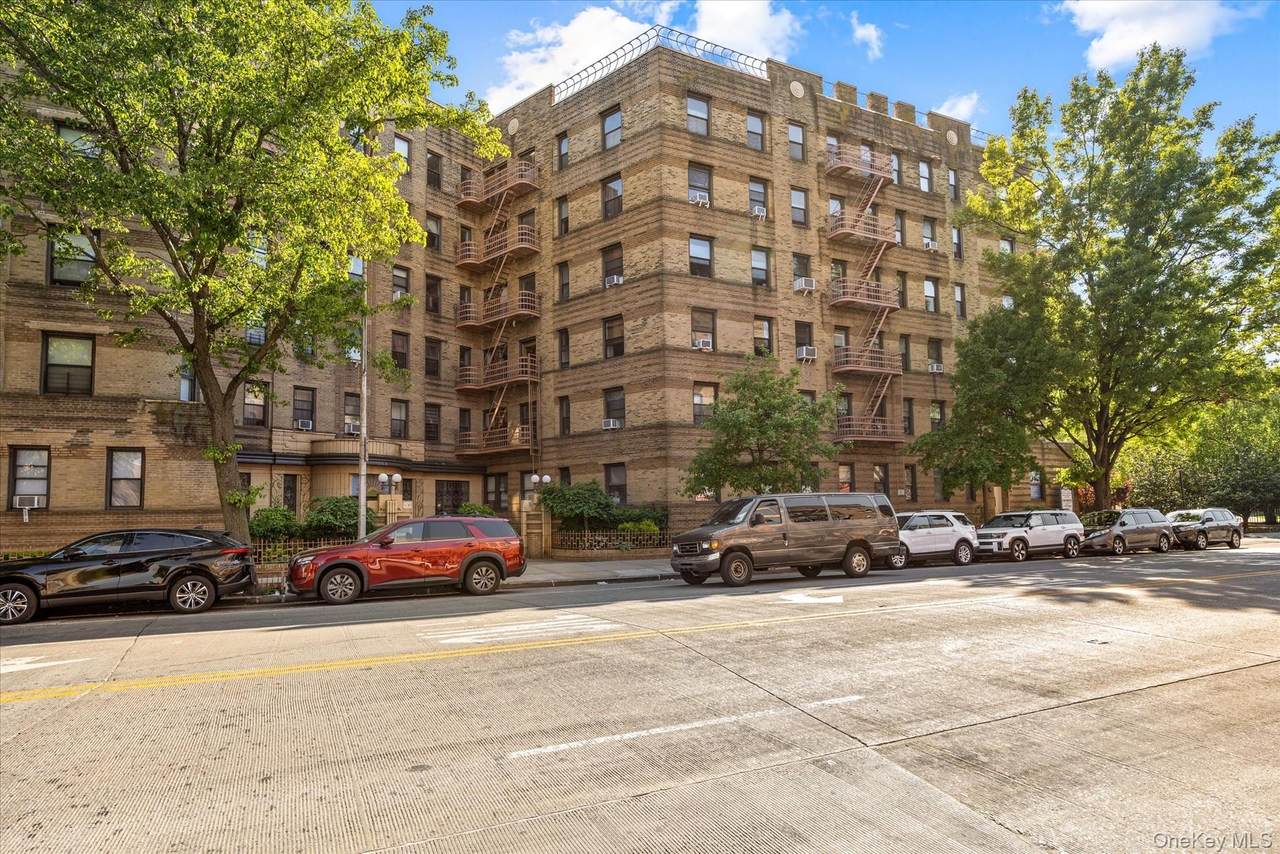 1120 Brighton Beach Avenue - Photo 1