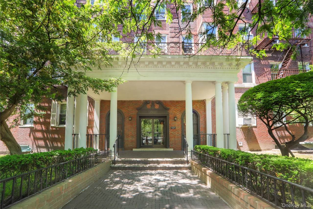1500 Ocean Parkway - Photo 1