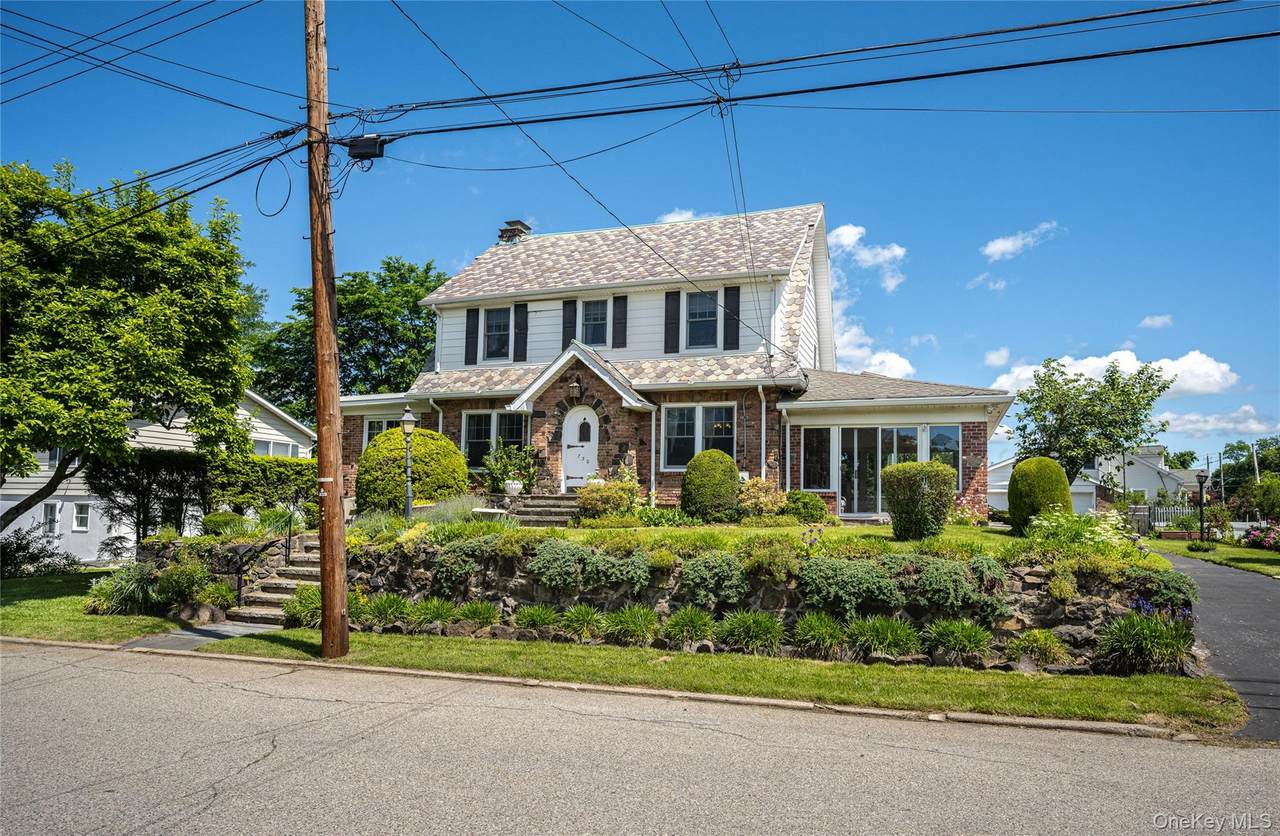 730 Hoover Avenue - Photo 1