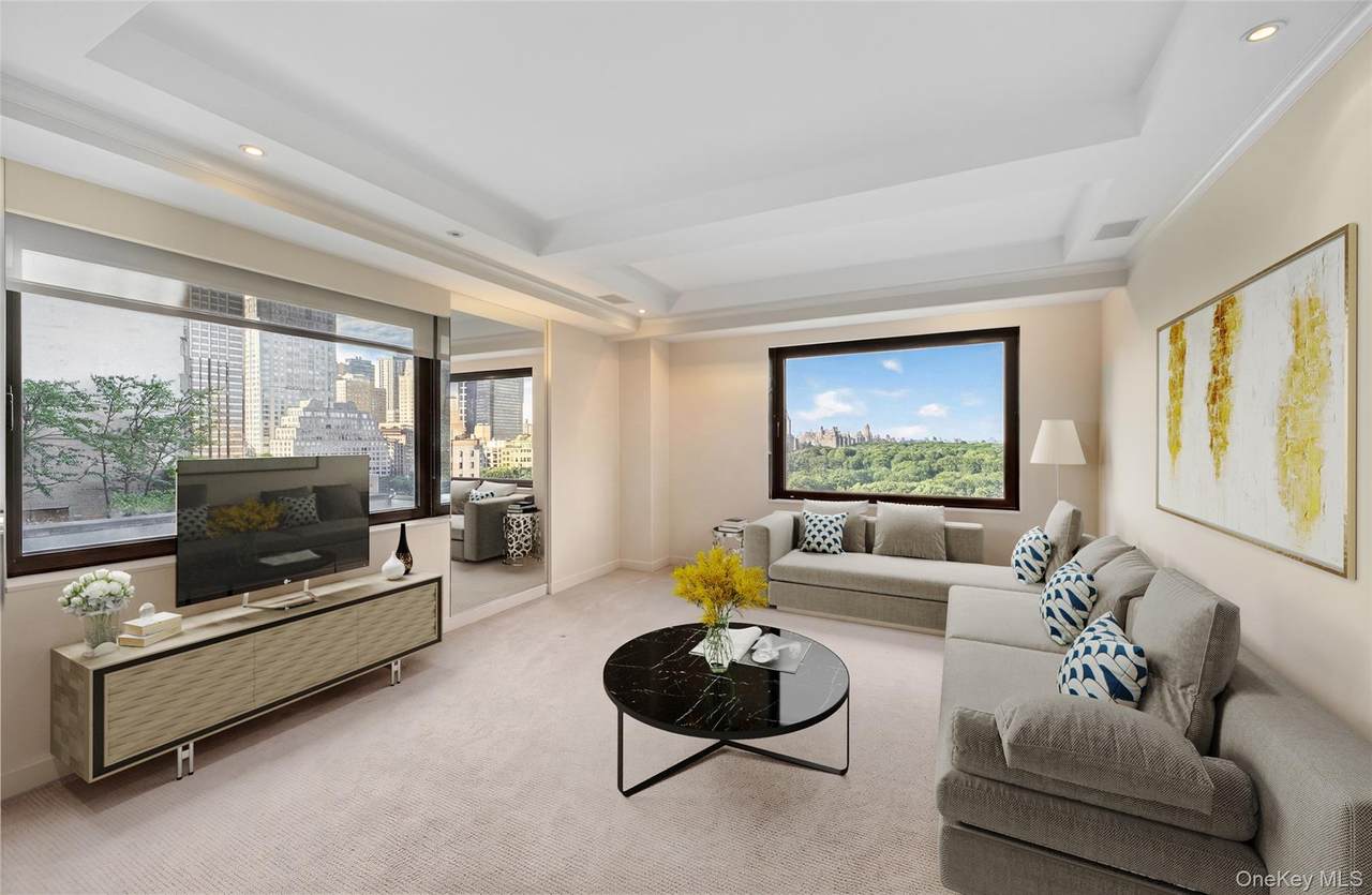 160 Central Park - Photo 1