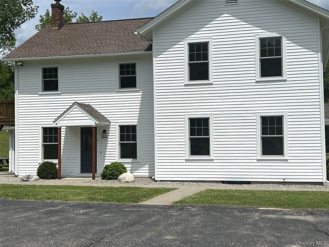 173 Amenia Road - Photo 1