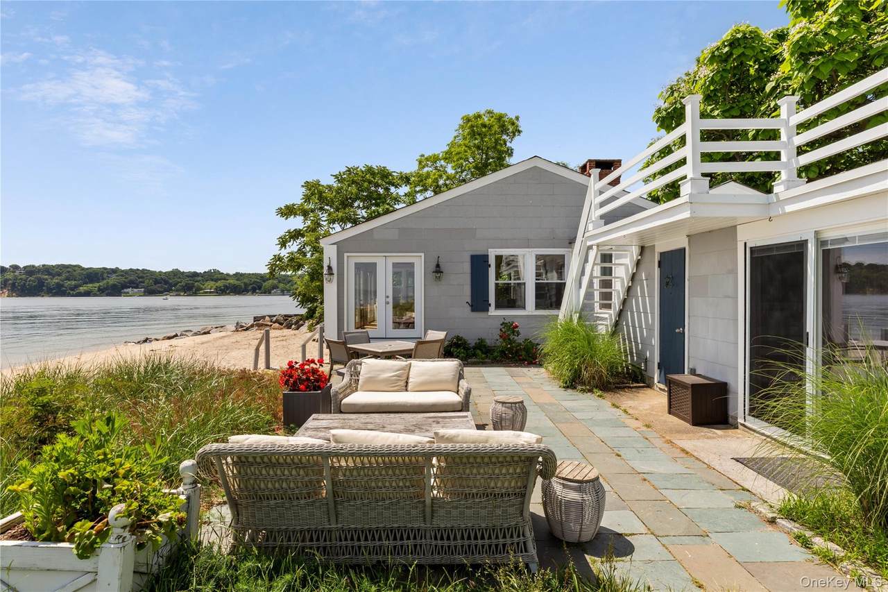 335 Centre Island Road - Photo 1