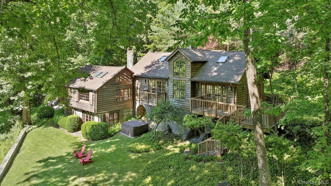 678 Golf Ridge Road - Photo 1