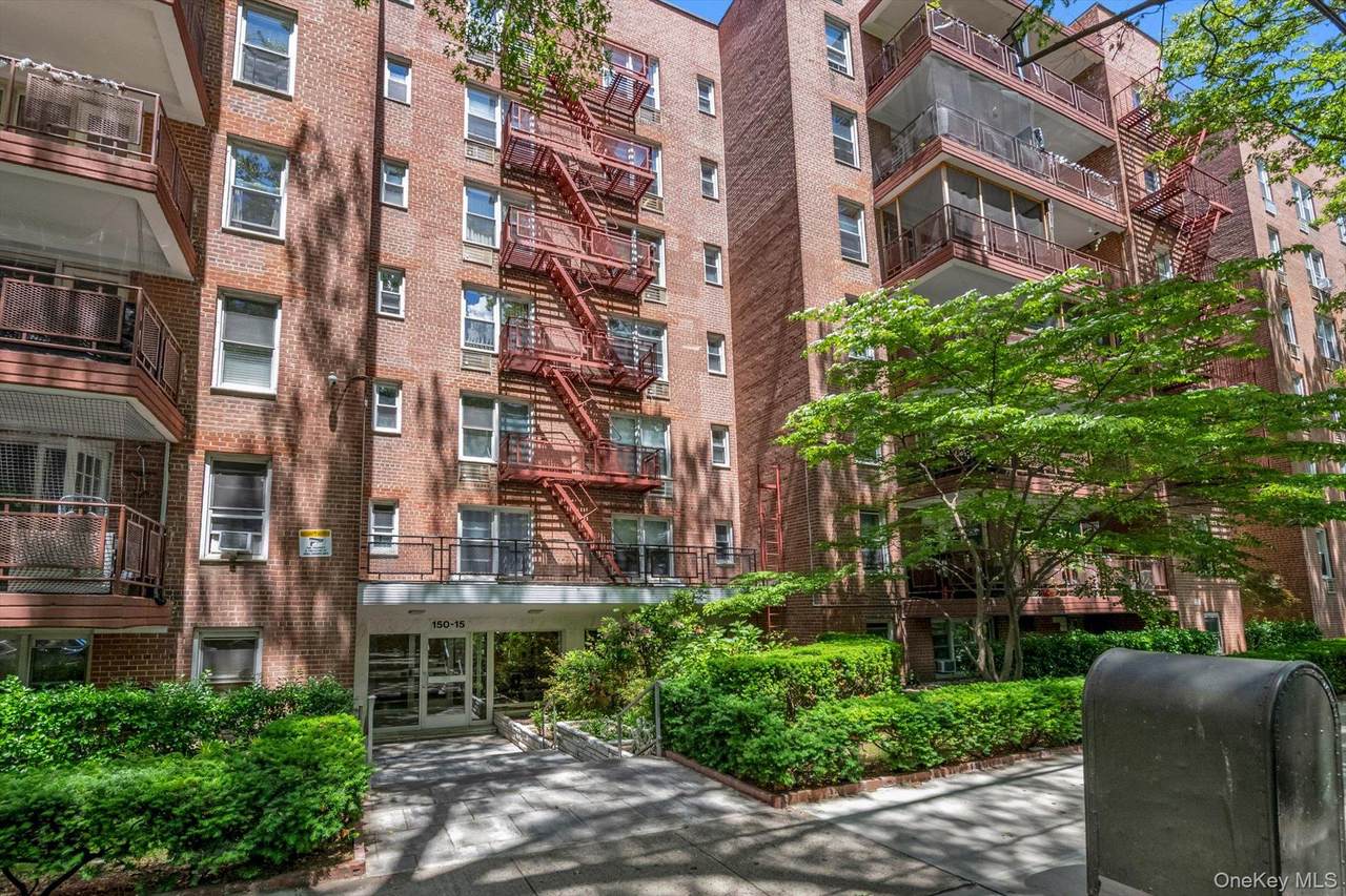 150-15 79 Avenue - Photo 1