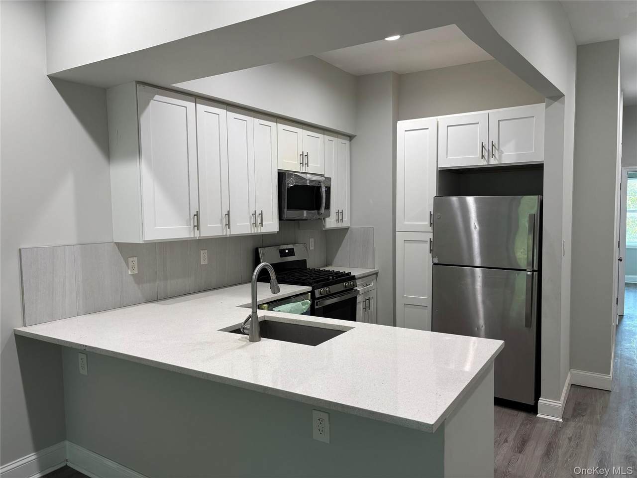 193-14 Jamaica Avenue - Photo 1