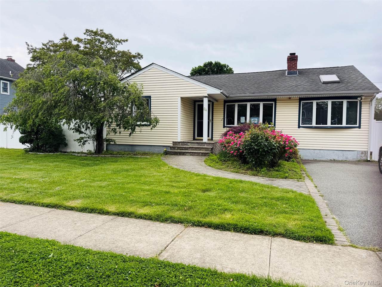 24 Elderberry Road - Photo 1