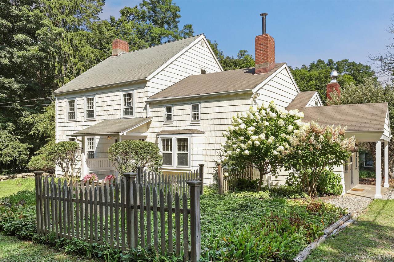264 Titicus Road - Photo 1