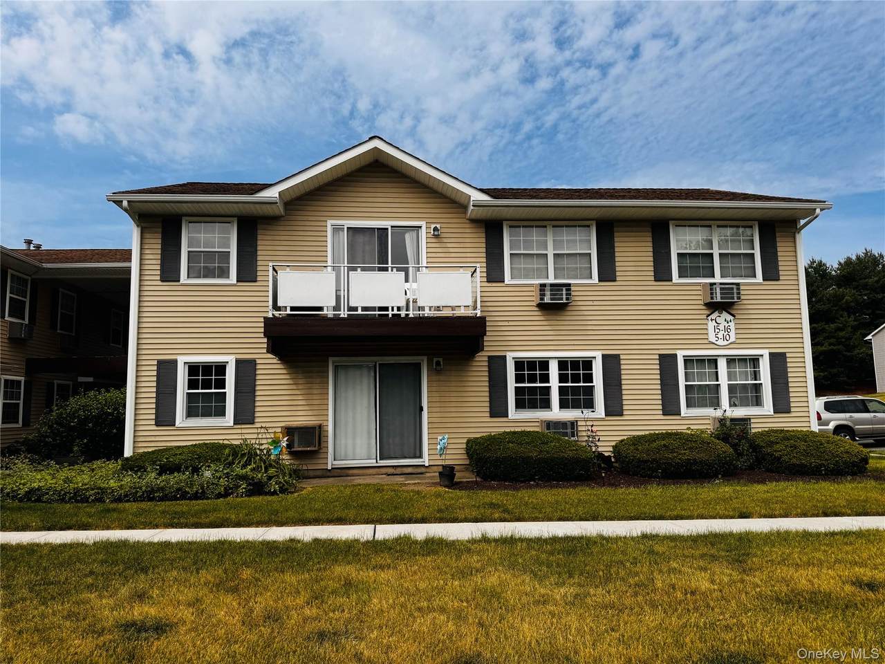 100 Hillside Drive - Photo 1