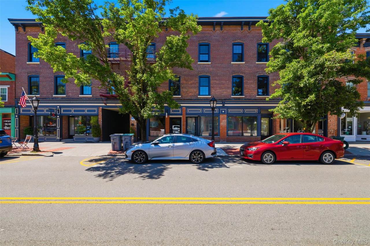 201 Main Street - Photo 1