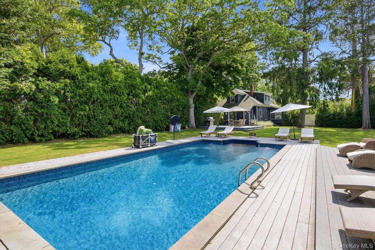 255 Sunset Avenue - Photo 1
