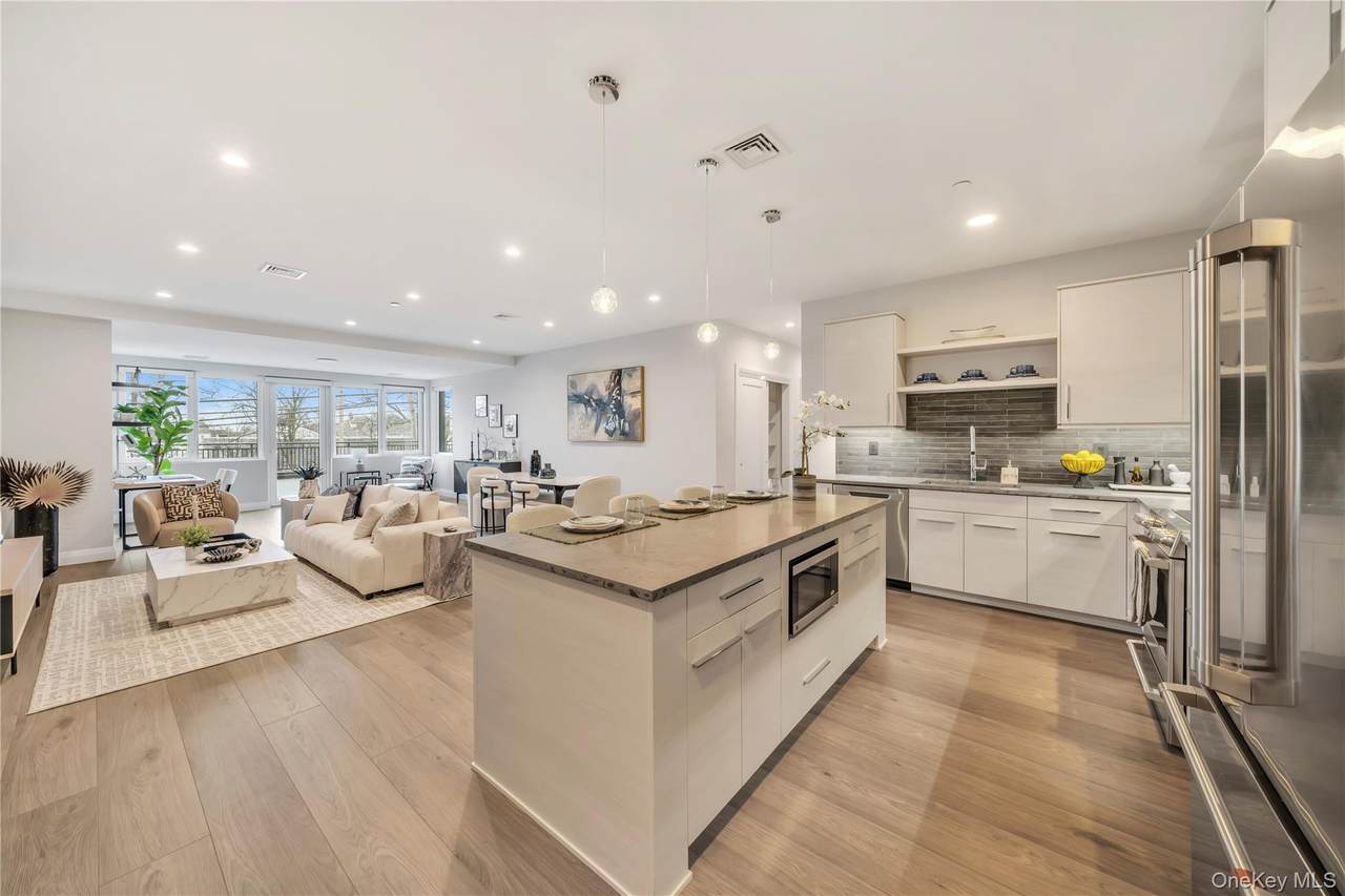 101 Searing Avenue - Photo 1