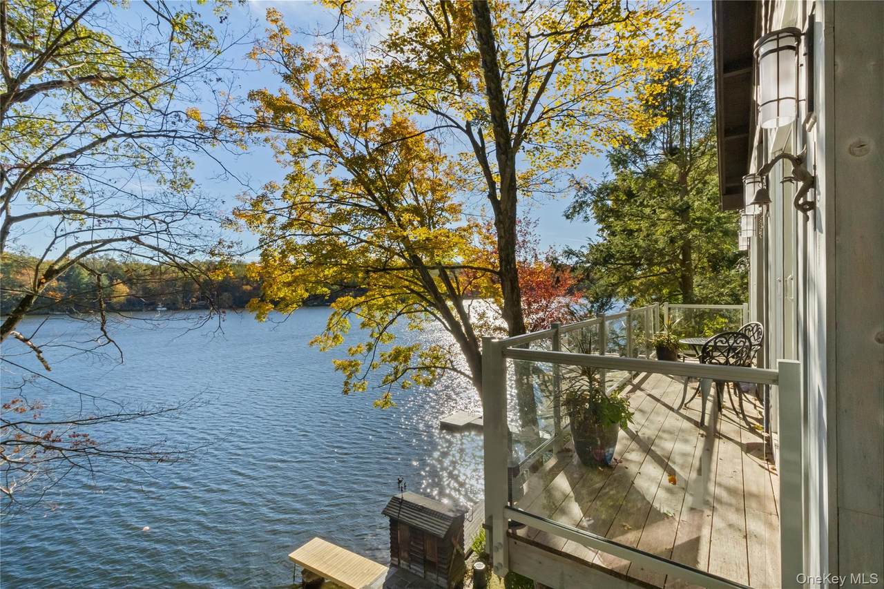 50 Cove Road - Photo 1