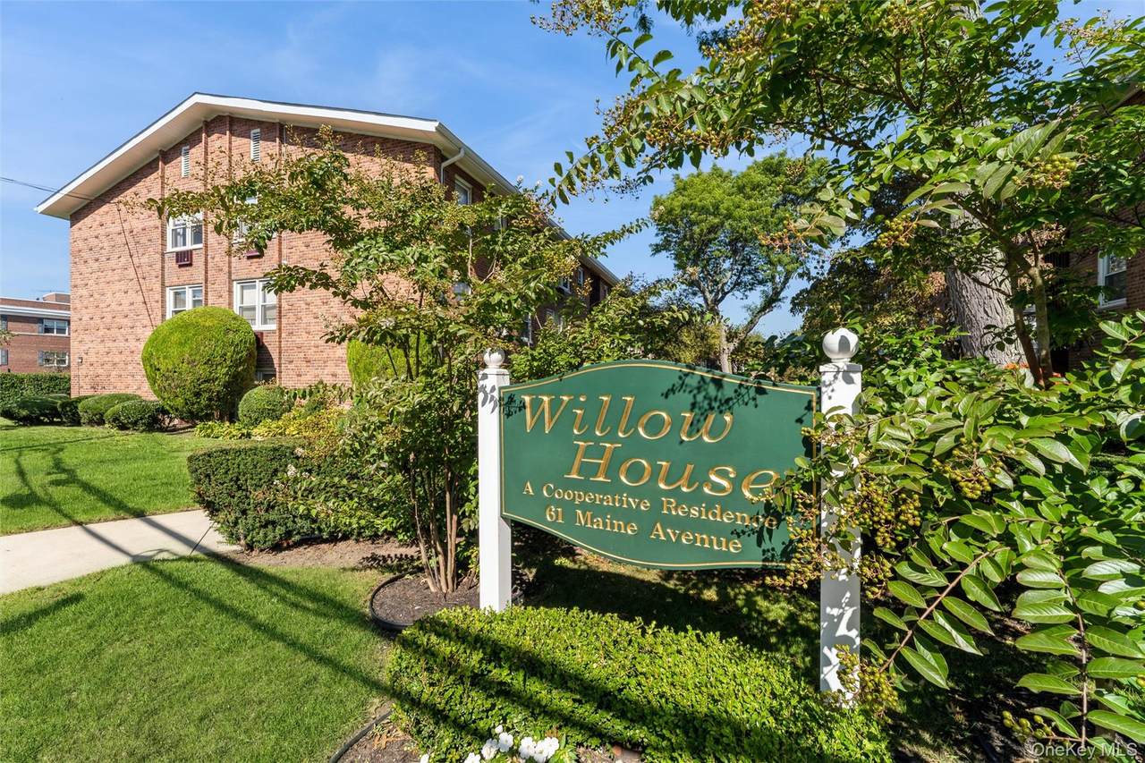 61 Maine Avenue - Photo 1