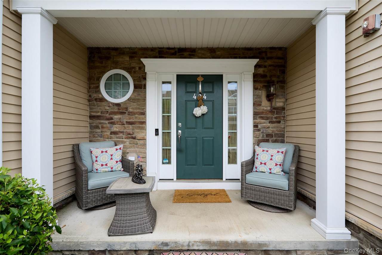7 Bainbridge Place - Photo 1