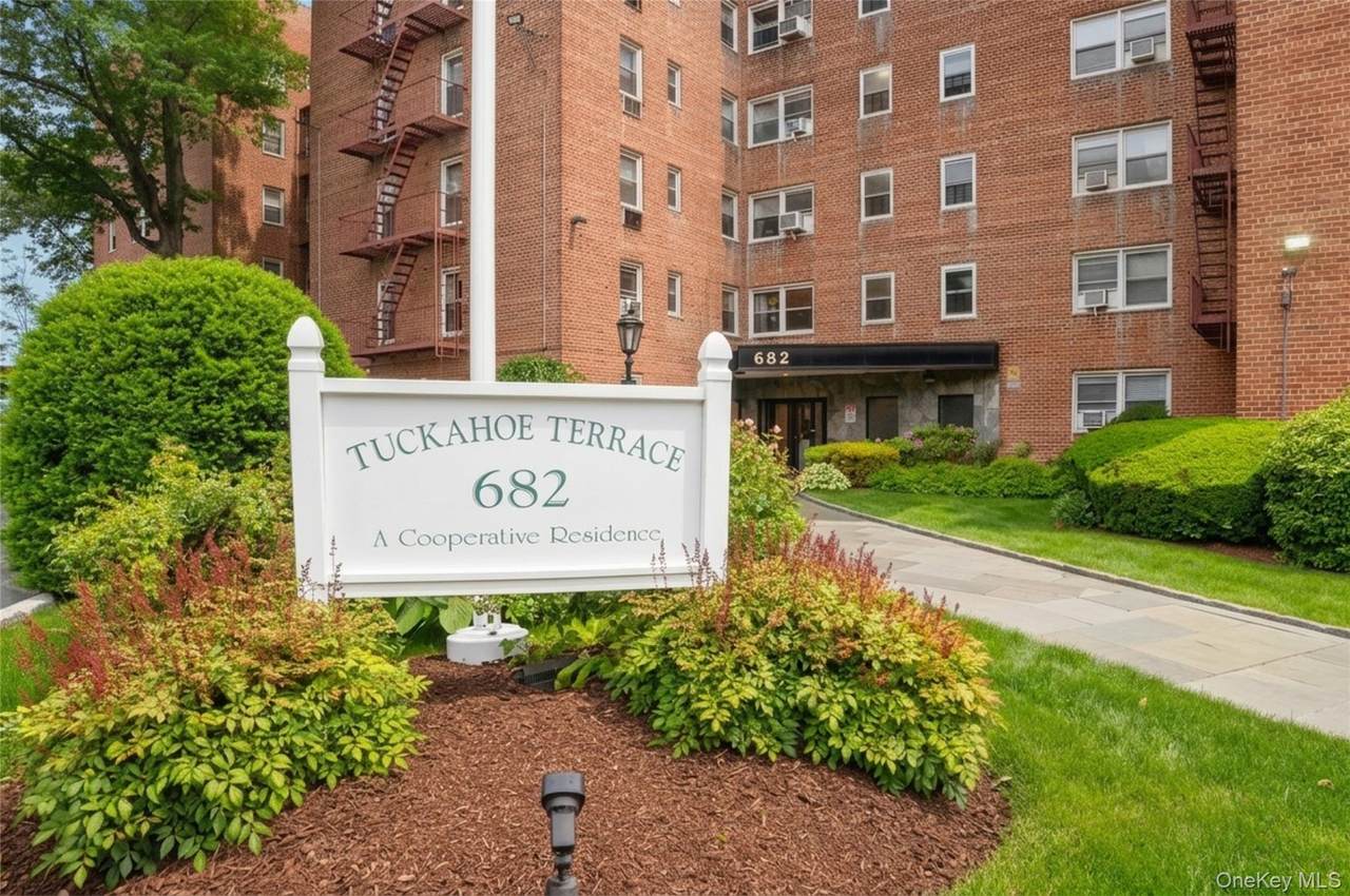 682 Tuckahoe Road - Photo 1