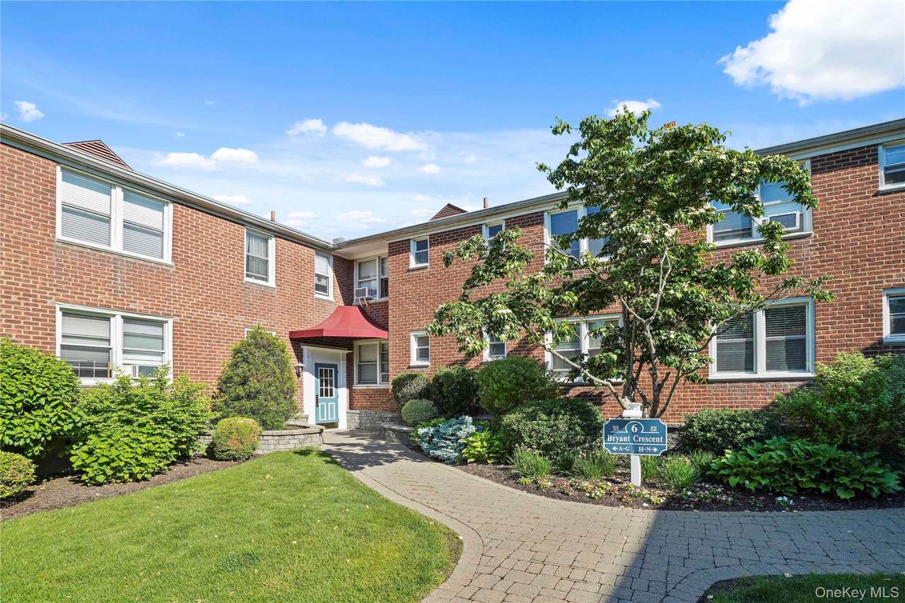6 Bryant Crescent - Photo 1