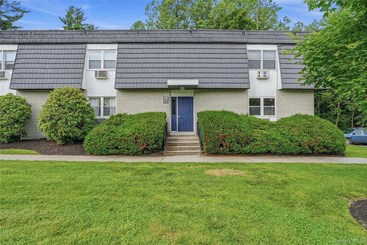 19 White Gate Road - Photo 1