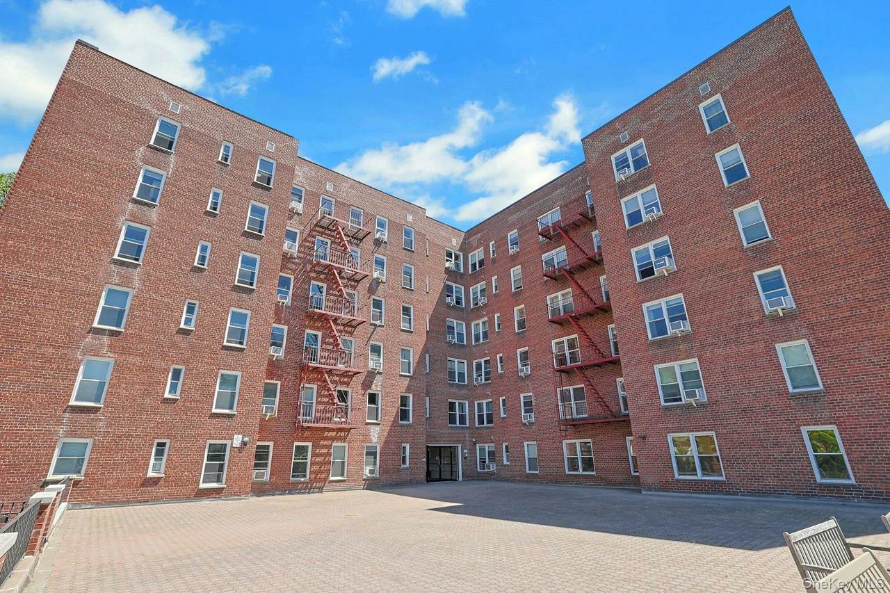 1 Hawley Terrace - Photo 1