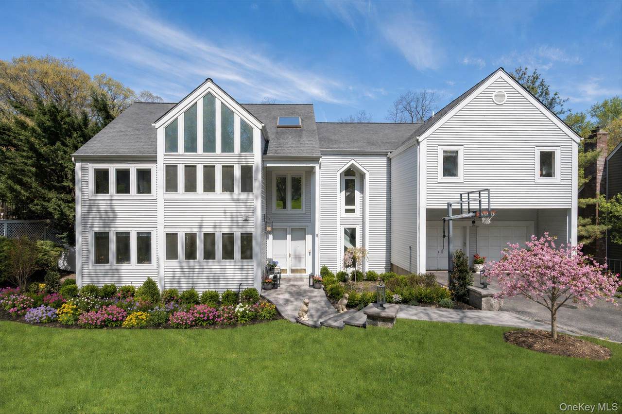 8 Verity Lane - Photo 1
