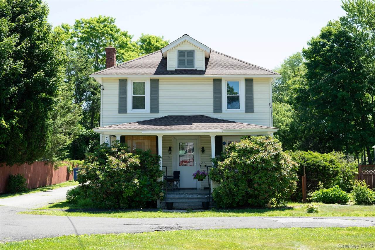 7318 Broadway - Photo 1