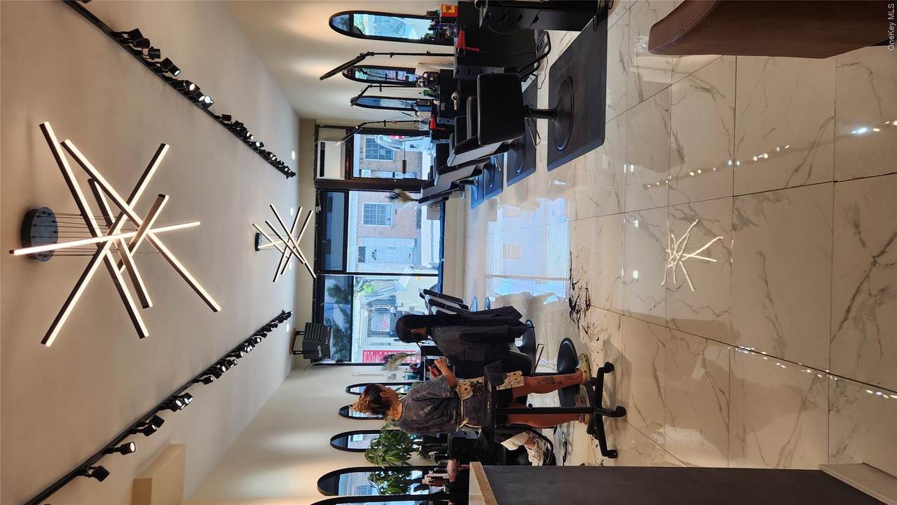14-27 College Point Boulevard - Photo 1