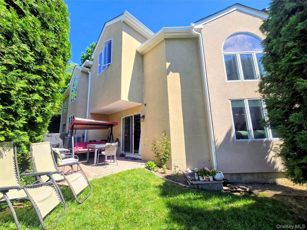 100 Chateau Lane - Photo 1