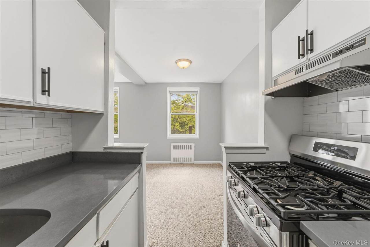 5 Sadore Lane - Photo 1