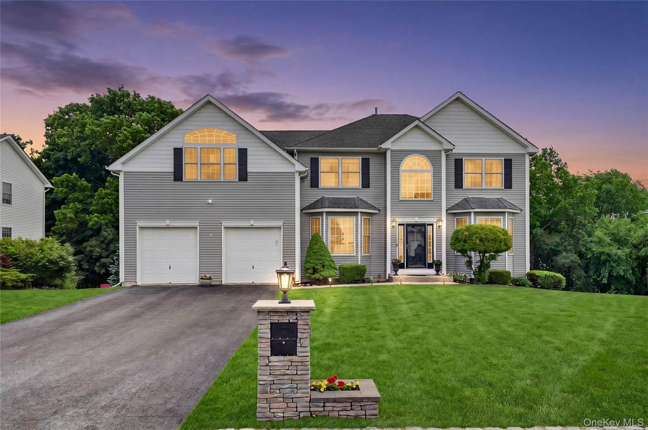 19 Grand View Terrace - Photo 1