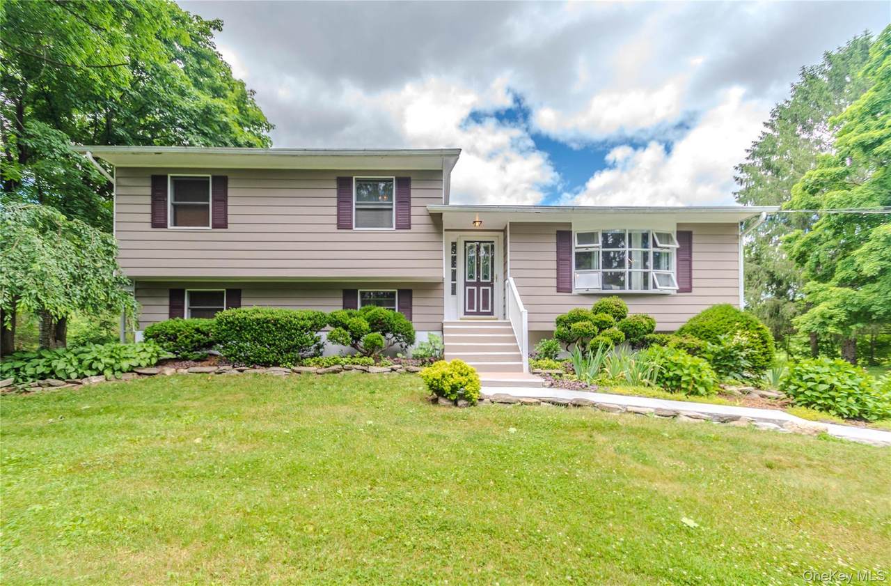1633 Salt Point Turnpike - Photo 1