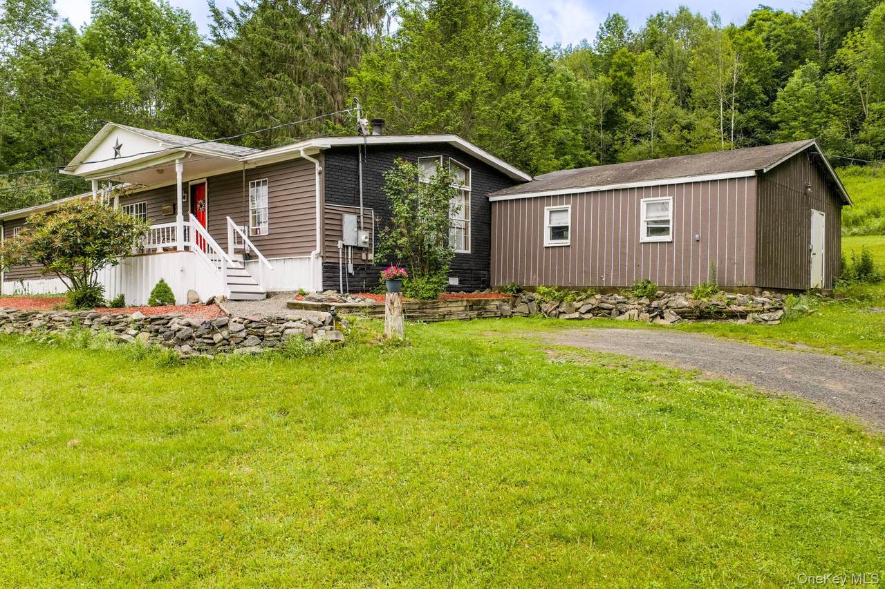 673 Hessinger And Lare Road - Photo 1