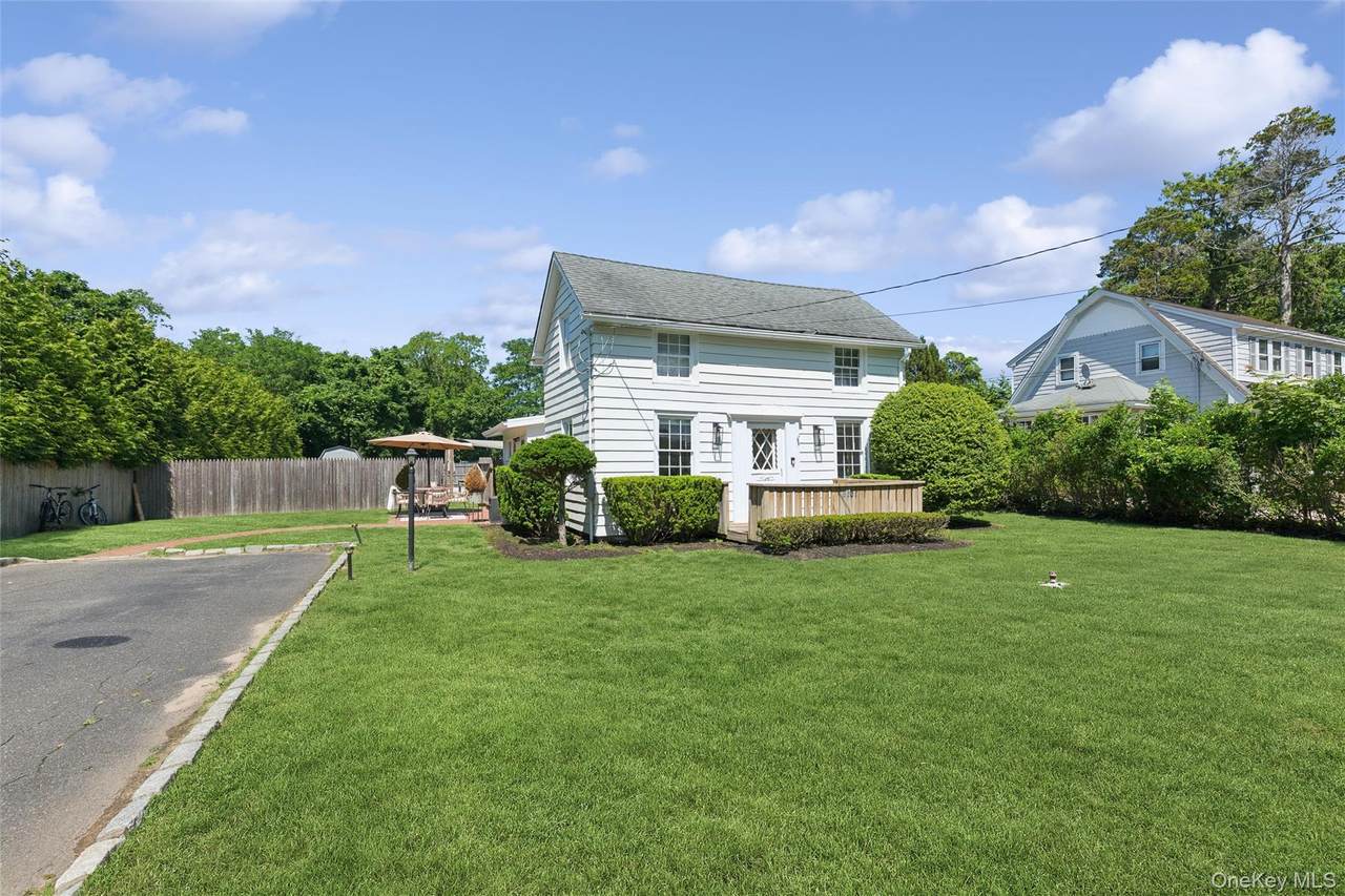 243 Sunset Avenue - Photo 1