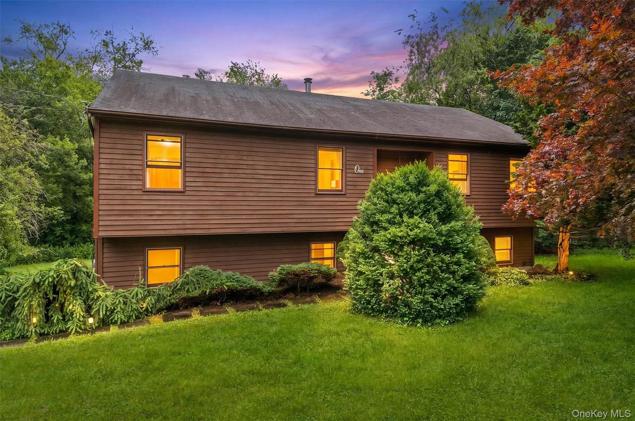 1 Sunset Drive - Photo 1