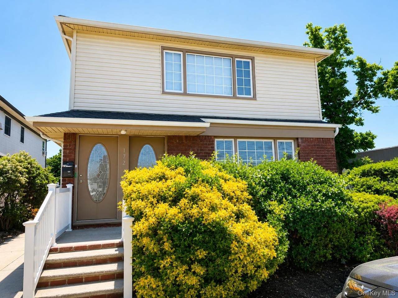 1723 Broadway - Photo 1