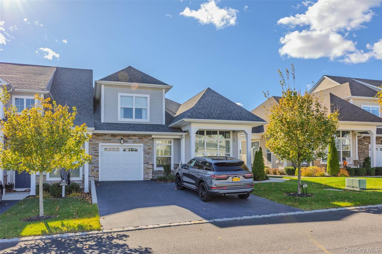 303 Silver Timber Drive - Photo 1