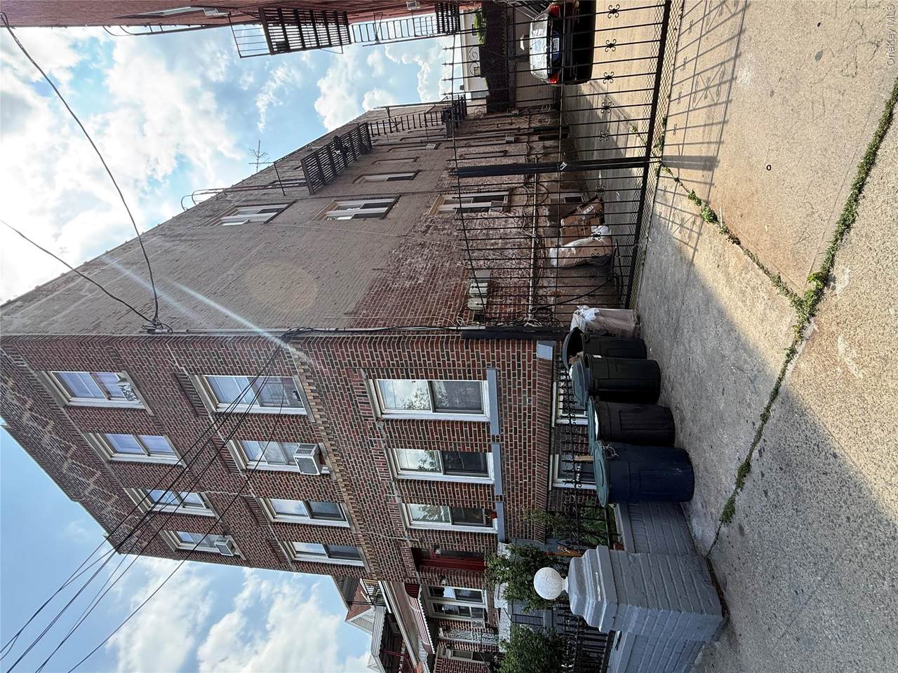 320 52nd Street - Photo 1