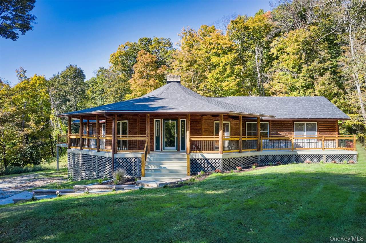 568 Oak Summit Road - Photo 1