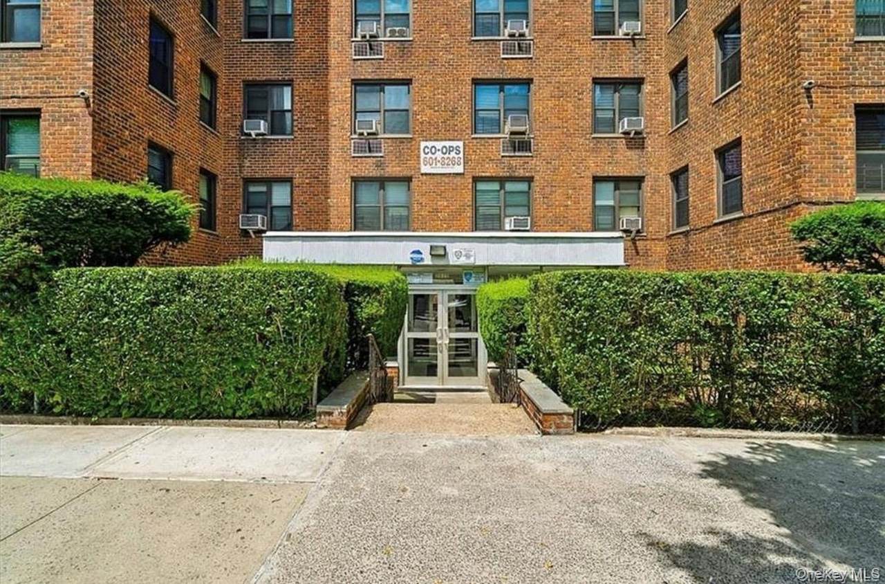 2835 Webb Avenue - Photo 1