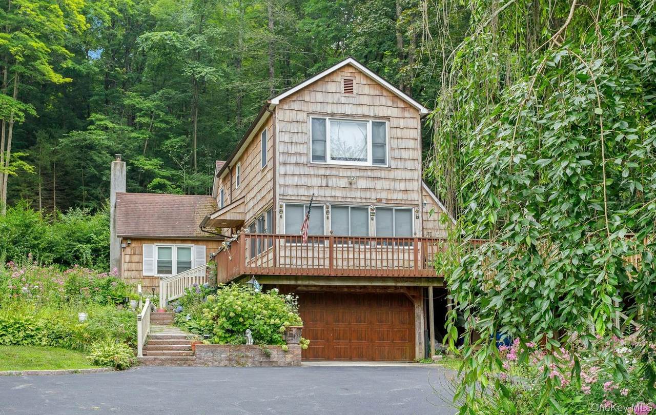 934 Peekskill Hollow Road - Photo 1