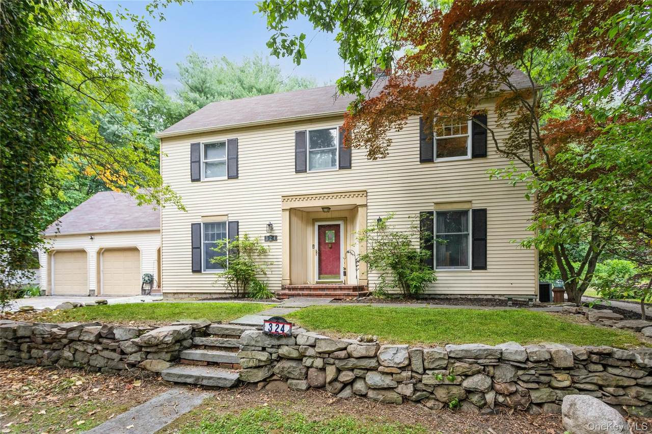 324 Garrison Woods Lane - Photo 1